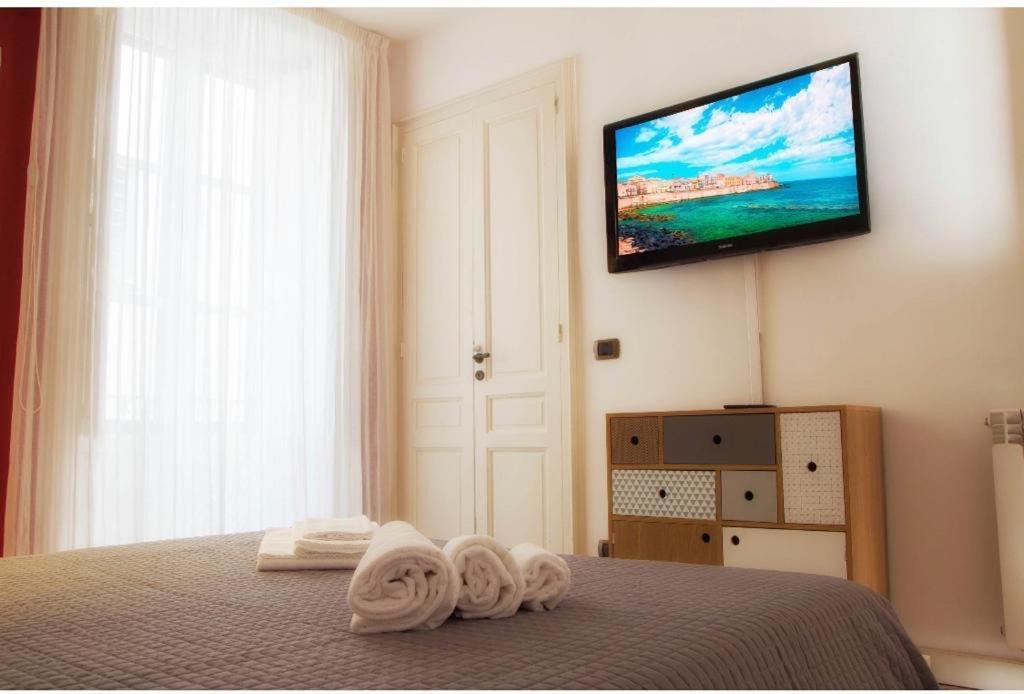 Casa Vacanze L'Altra Diaz Сиракуза Екстериор снимка
